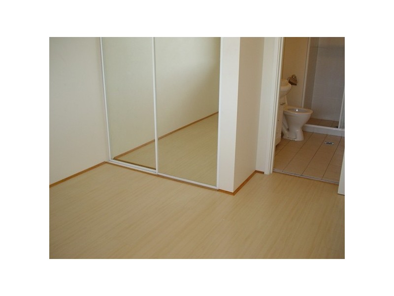 29/75 Bayview Street, Runaway Bay QLD 4216