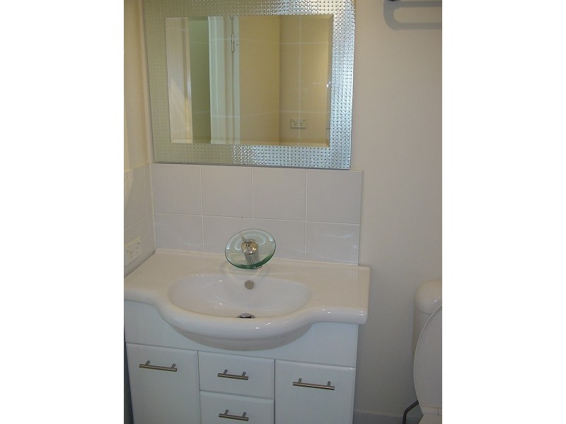 29/75 Bayview Street, Runaway Bay QLD 4216