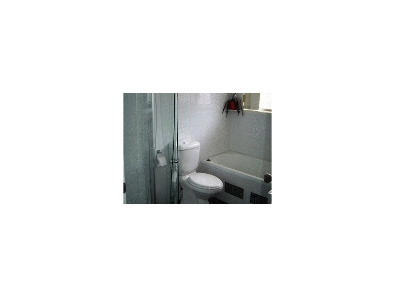 1/16 Nina Pde, Arundel QLD 4214