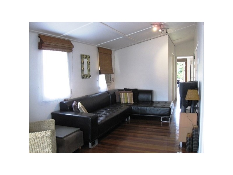 24 Central Street, Labrador QLD 4215