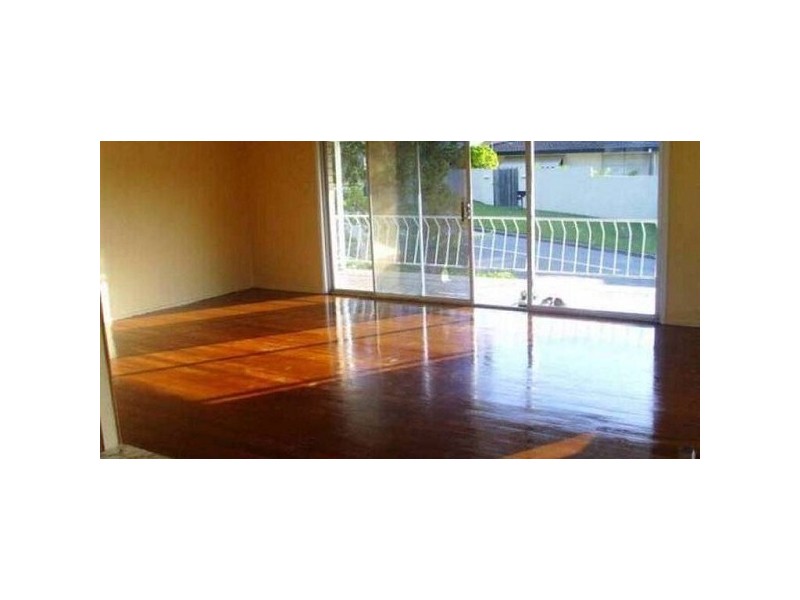 2 Golden Crescent, Southport QLD 4215