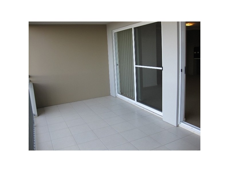33 Clark Street, Biggera Waters QLD 4216