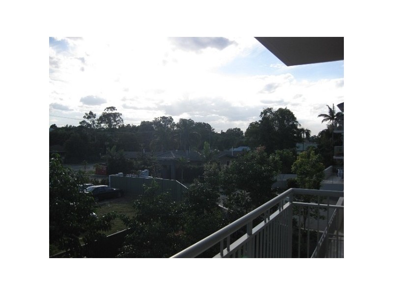 33 Clark Street, Biggera Waters QLD 4216