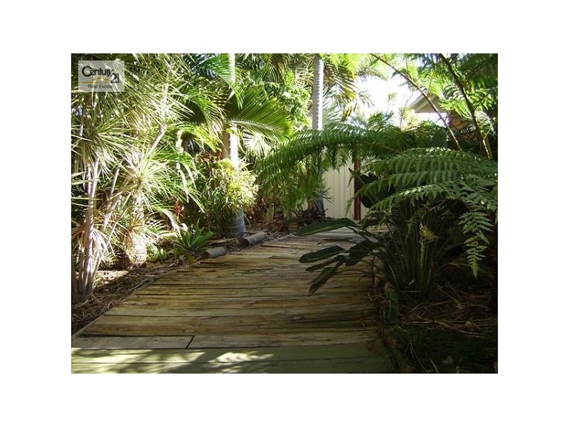 1 Spikes Court, Arundel QLD 4214