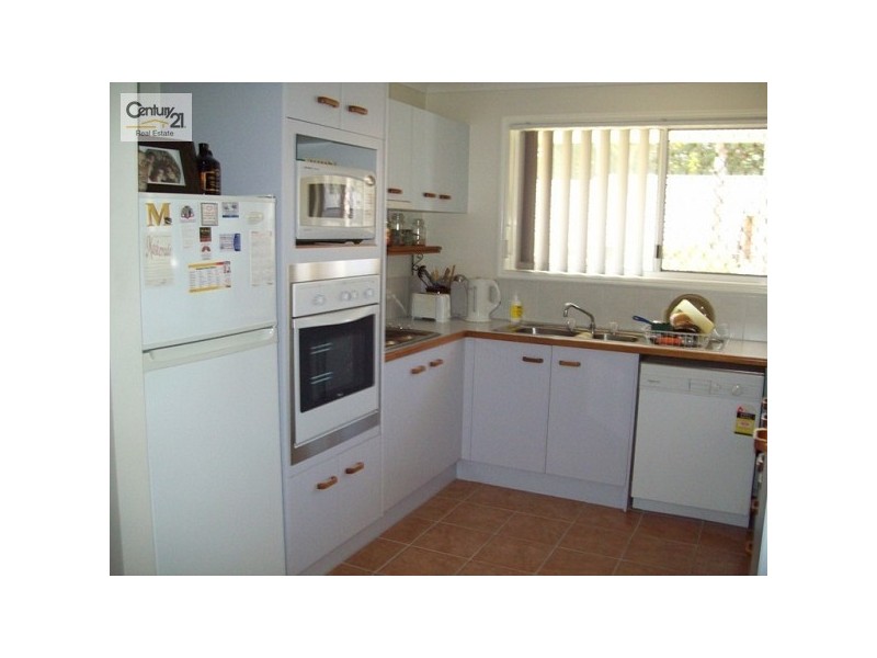 90/33 Edmund Rice Drive, Southport QLD 4215