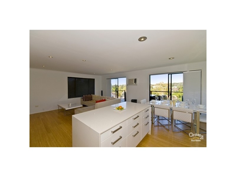 22 Pinkwood Drive, Ashmore QLD 4214