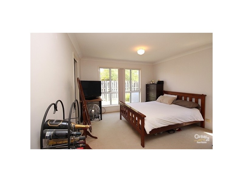 9 HARROW PLACE, Arundel QLD 4214
