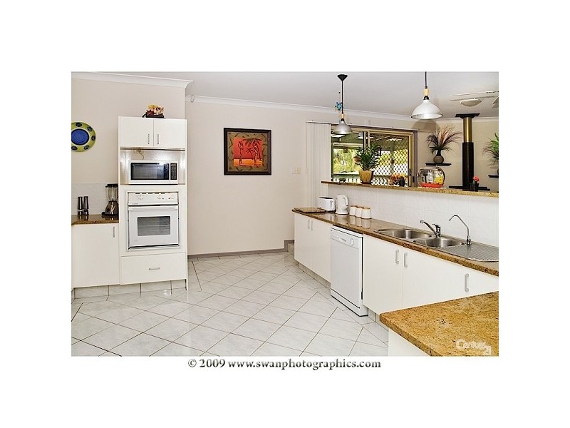 14 Gary Player Cresent, Parkwood QLD 4214