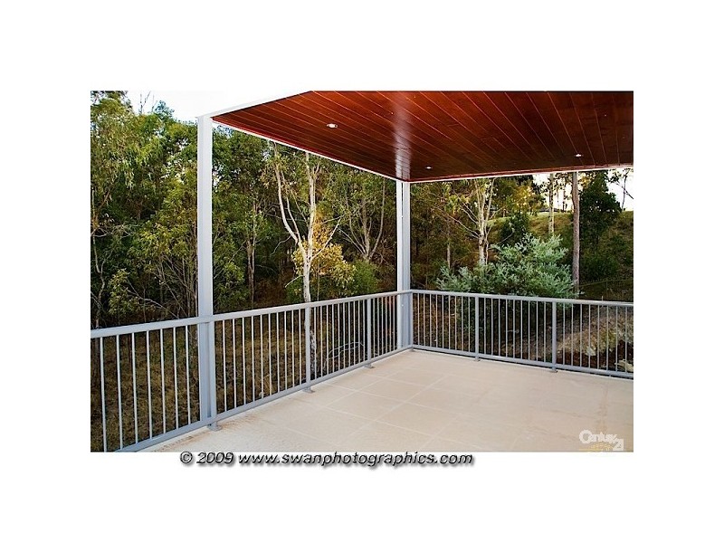 51B Canada Place, Arundel QLD 4214