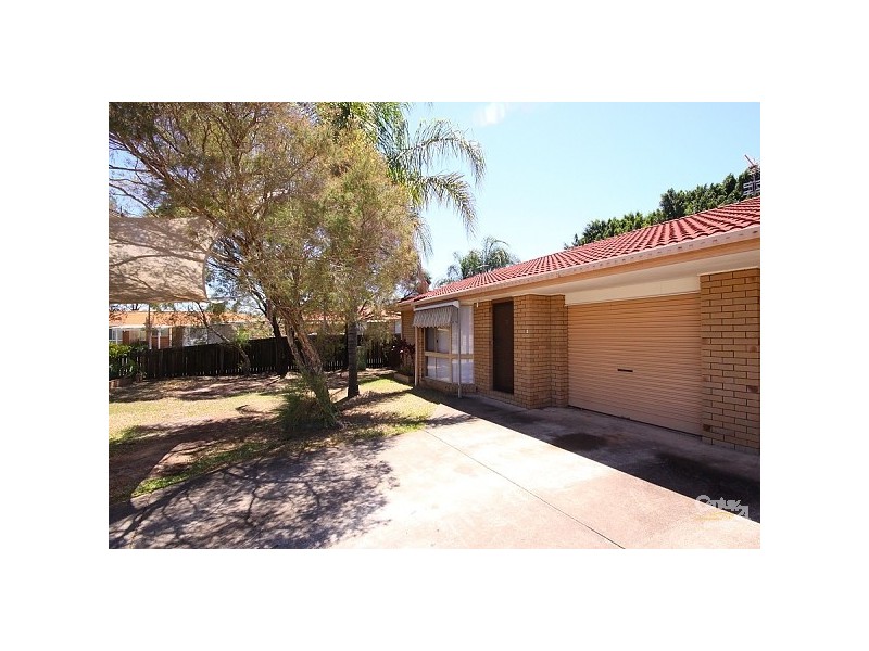 1/13 Stephanie Court, Labrador QLD 4215