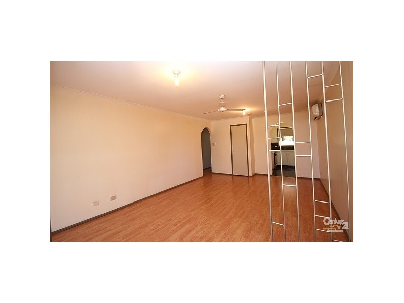 1/13 Stephanie Court, Labrador QLD 4215