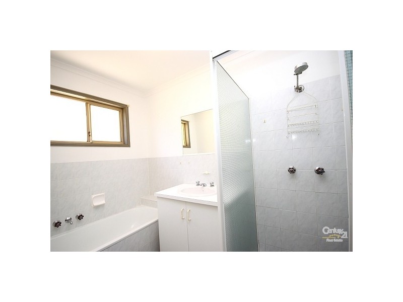 1/13 Stephanie Court, Labrador QLD 4215