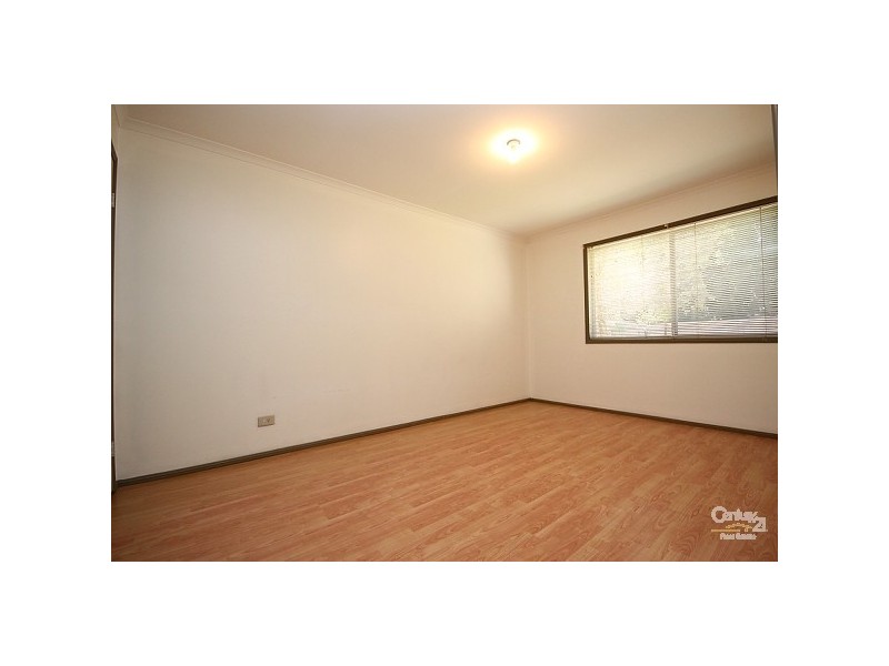 1/13 Stephanie Court, Labrador QLD 4215