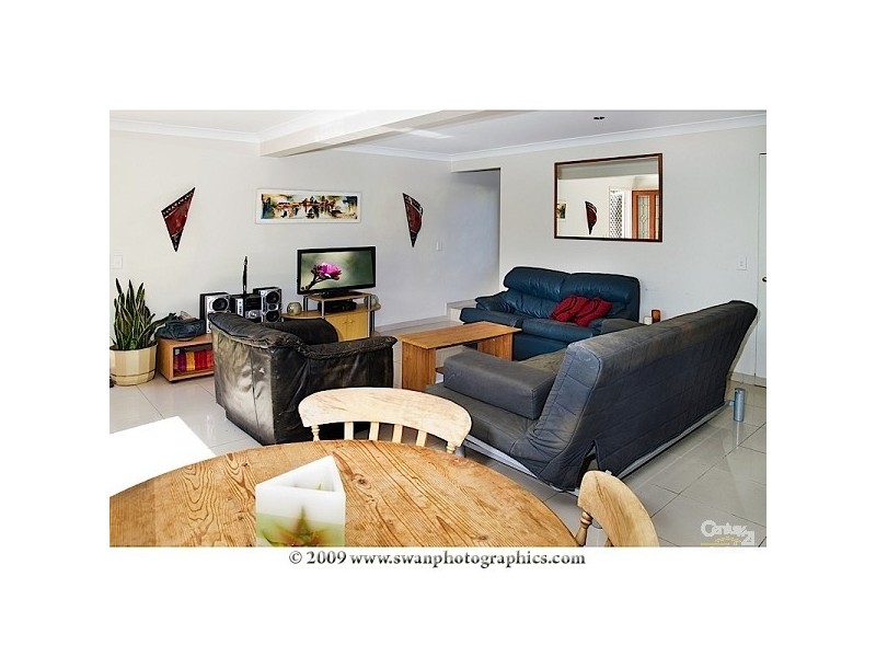 1/80 Broad Street, Labrador QLD 4215