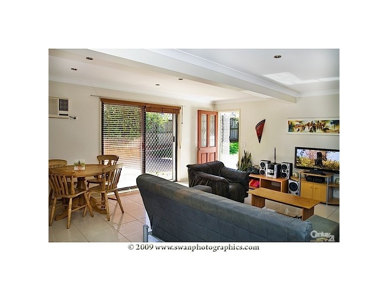 1/80 Broad Street, Labrador QLD 4215