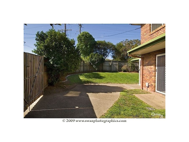 1/80 Broad Street, Labrador QLD 4215