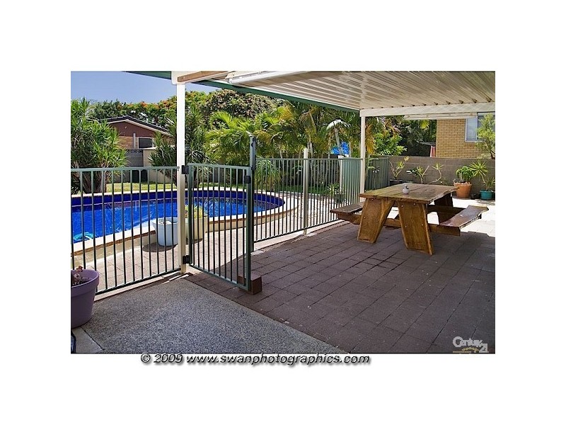 19 Bellevue Parade, Labrador QLD 4215