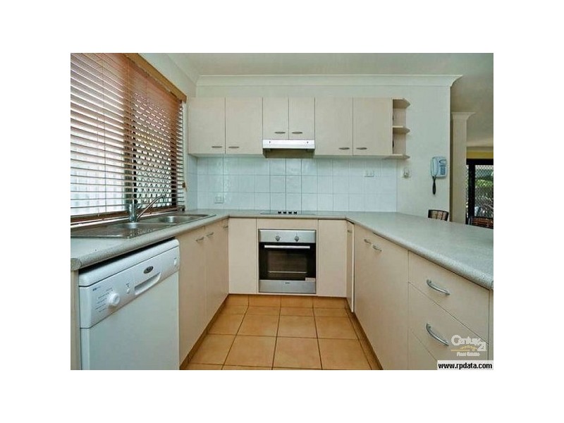 16 harrow, Arundel QLD 4214