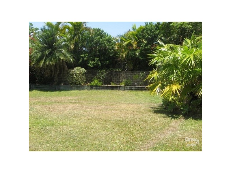 2/5 Beca, Arundel QLD 4214