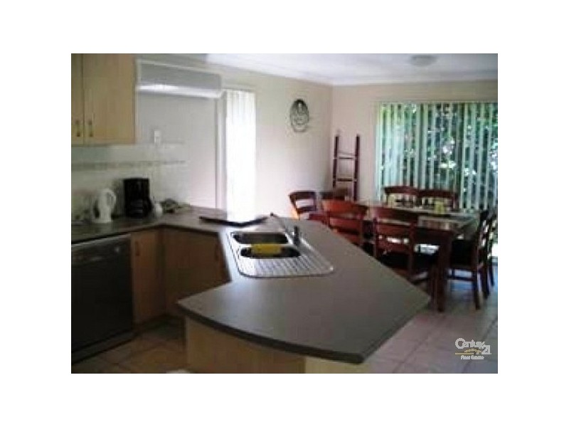 16 oakridge place, Molendinar QLD 4214