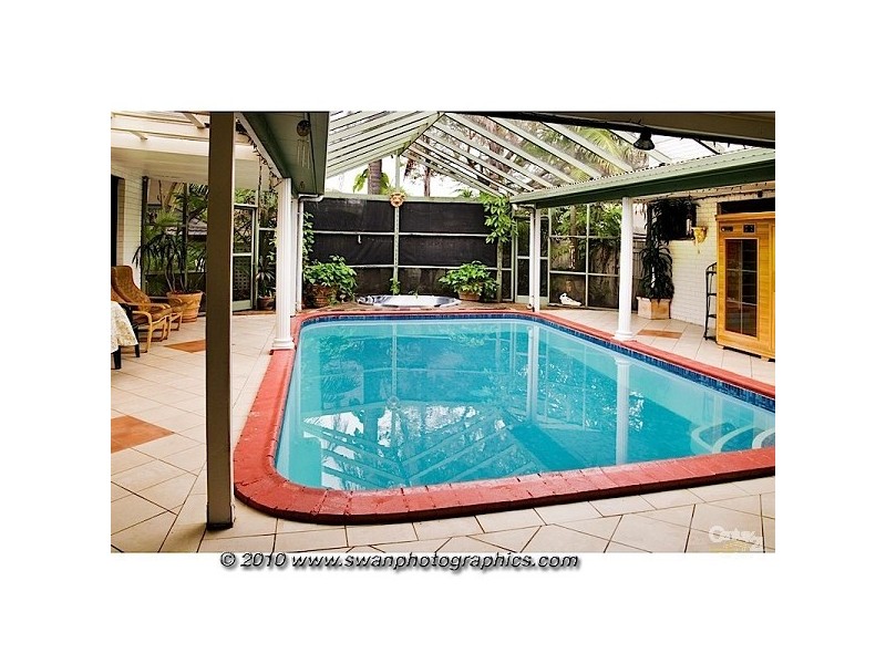 70 Broad Street, Labrador QLD 4215