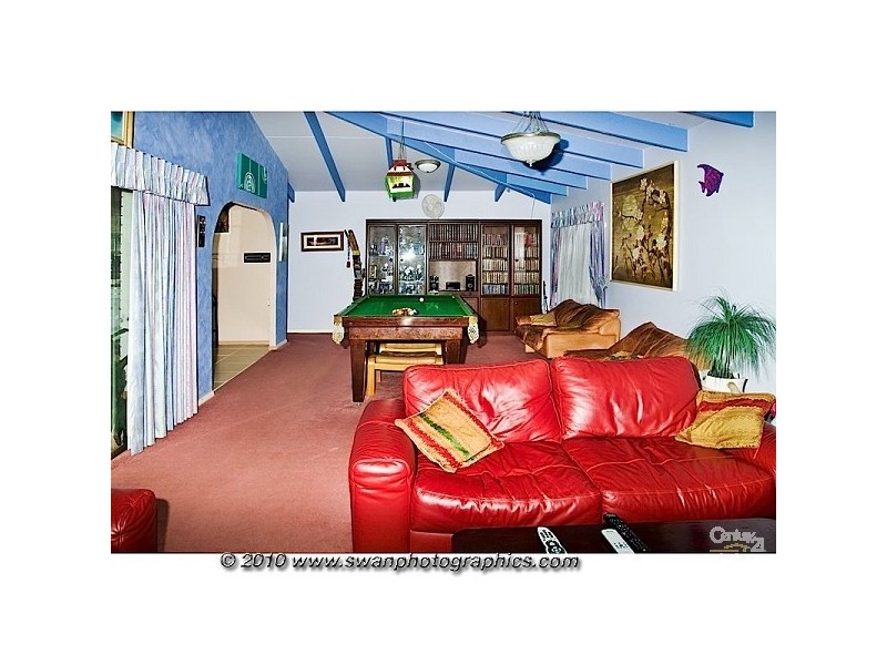 70 Broad Street, Labrador QLD 4215