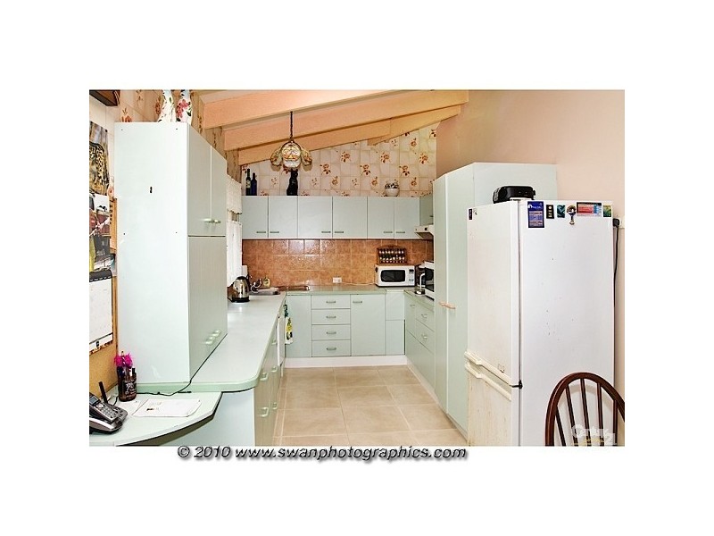 70 Broad Street, Labrador QLD 4215