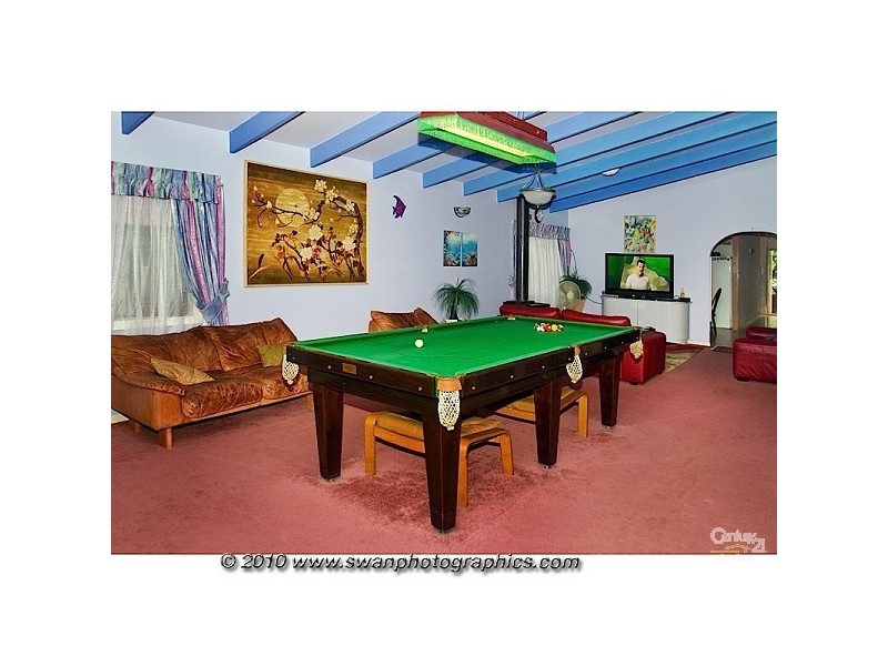 70 Broad Street, Labrador QLD 4215