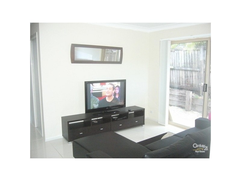 1 Clark Gable Close, Parkwood QLD 4214