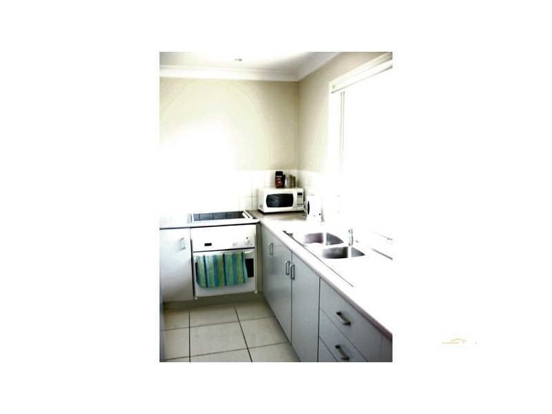1 Clark Gable Close, Parkwood QLD 4214