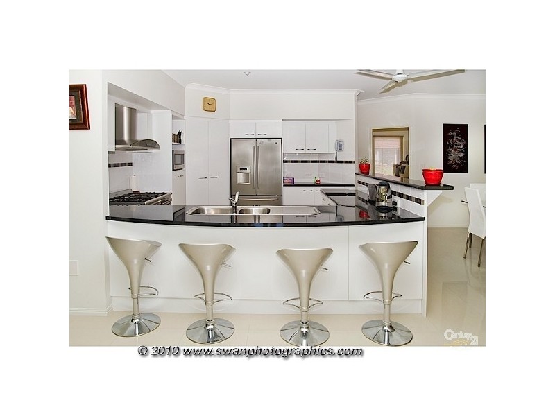 10 Riberry Ct, Bonogin QLD 4213