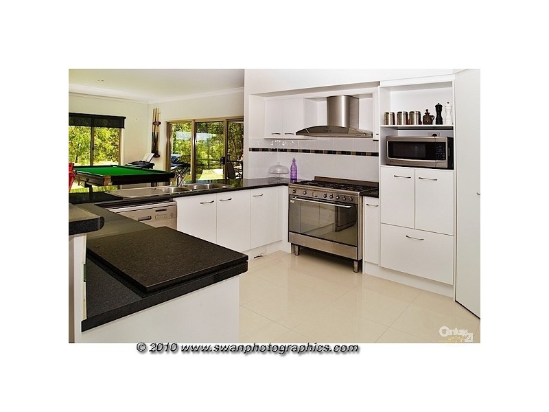 10 Riberry Ct, Bonogin QLD 4213