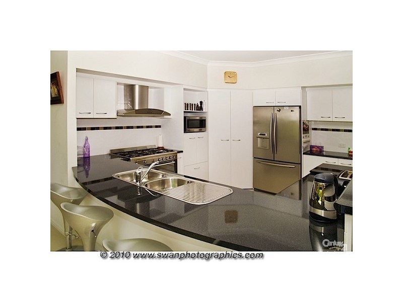 10 Riberry Ct, Bonogin QLD 4213