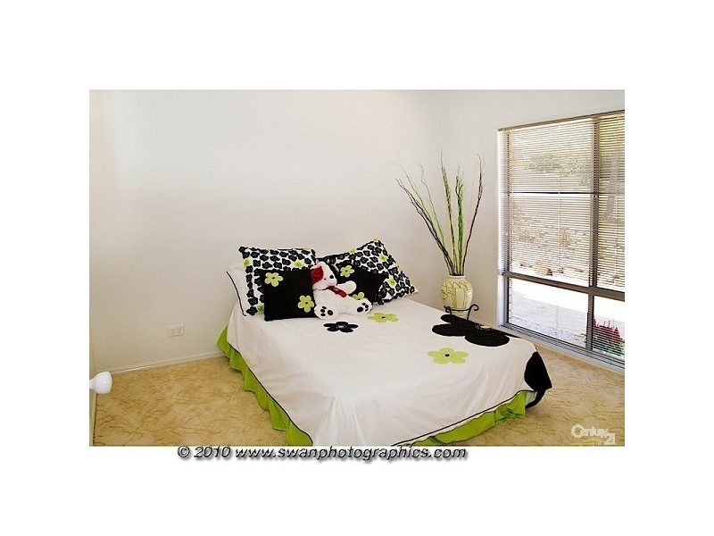 10 Riberry Ct, Bonogin QLD 4213