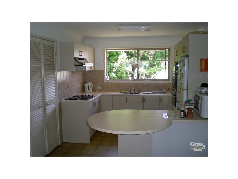 5 Bears Ct, Arundel QLD 4214