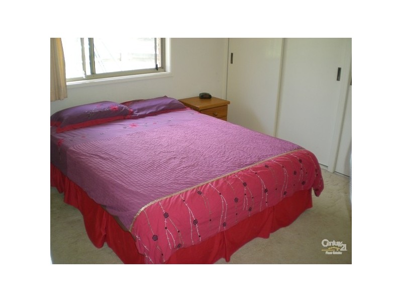 5 Bears Ct, Arundel QLD 4214