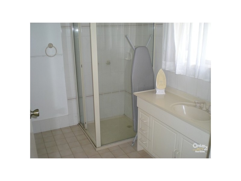 5 Bears Ct, Arundel QLD 4214