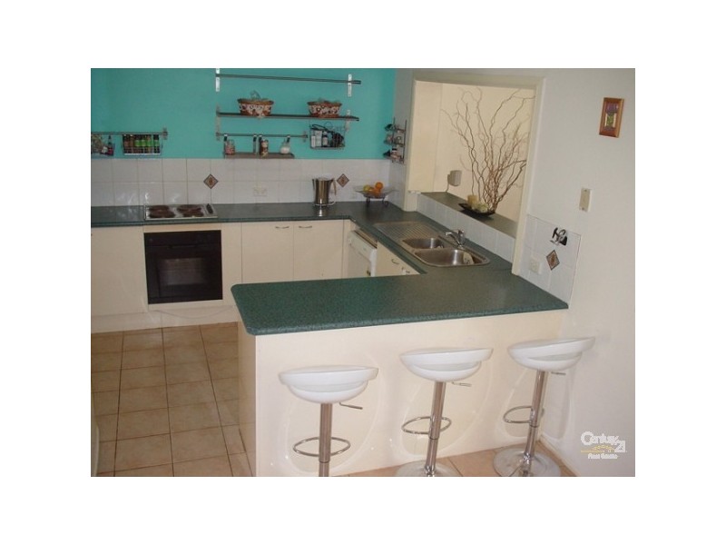 7 Lyons Ct, Arundel QLD 4214