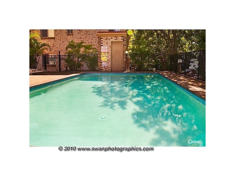 6/14 Spendelove Avenue, Southport QLD 4215