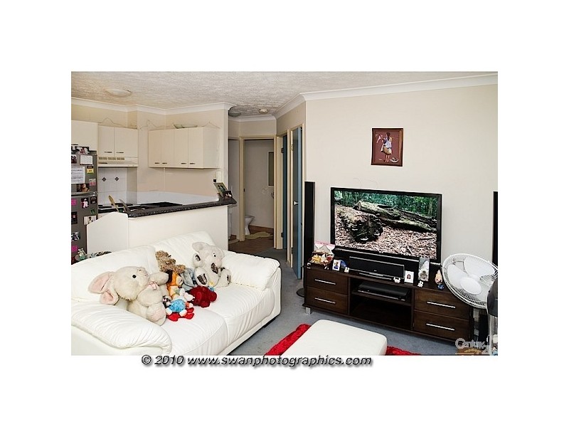 6/14 Spendelove Avenue, Southport QLD 4215