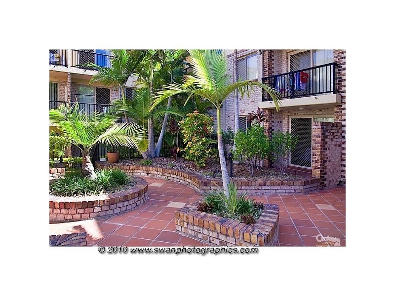 6/14 Spendelove Avenue, Southport QLD 4215