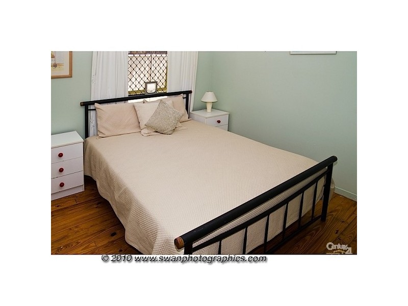 25 Salmon Street, Southport QLD 4215