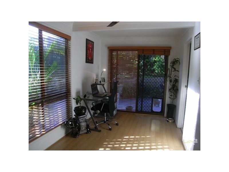 1/77 Olsen Avenue, Labrador QLD 4215