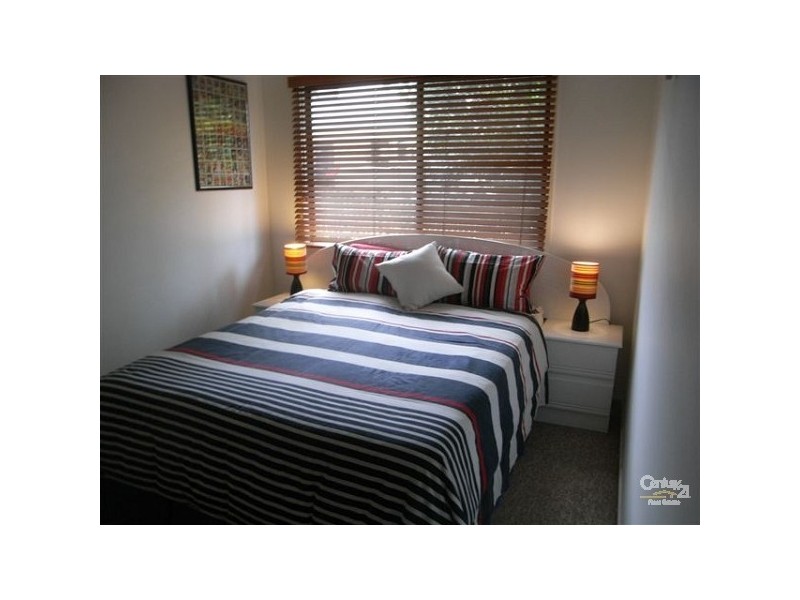 1/77 Olsen Avenue, Labrador QLD 4215