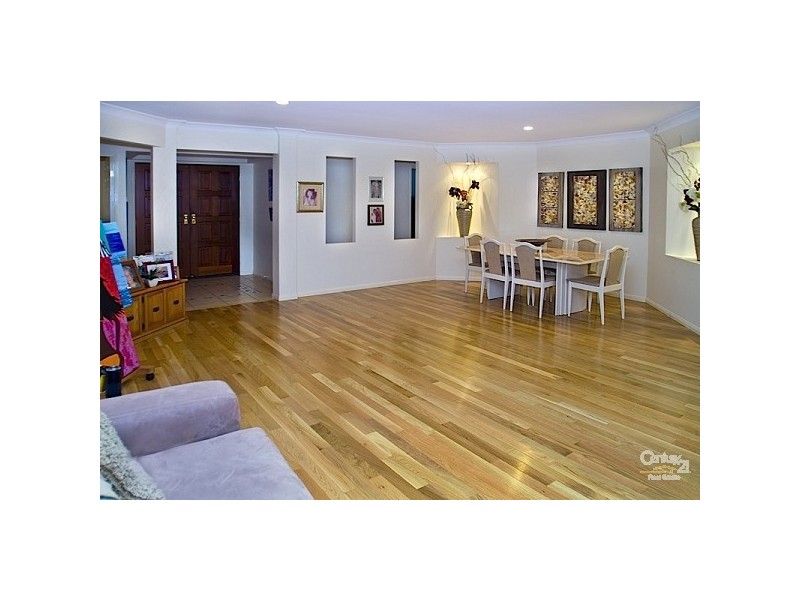 12 Anchorage Way, Biggera Waters QLD 4216