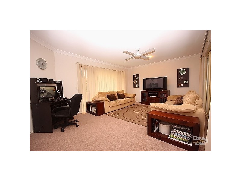 8 Jamieson Drive, Parkwood QLD 4214