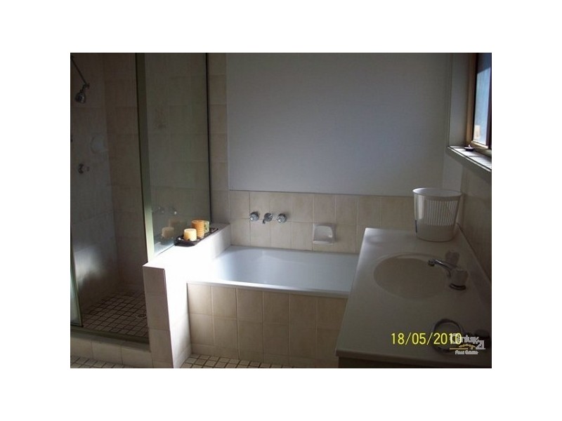 2/13 Napper Road, Arundel QLD 4214