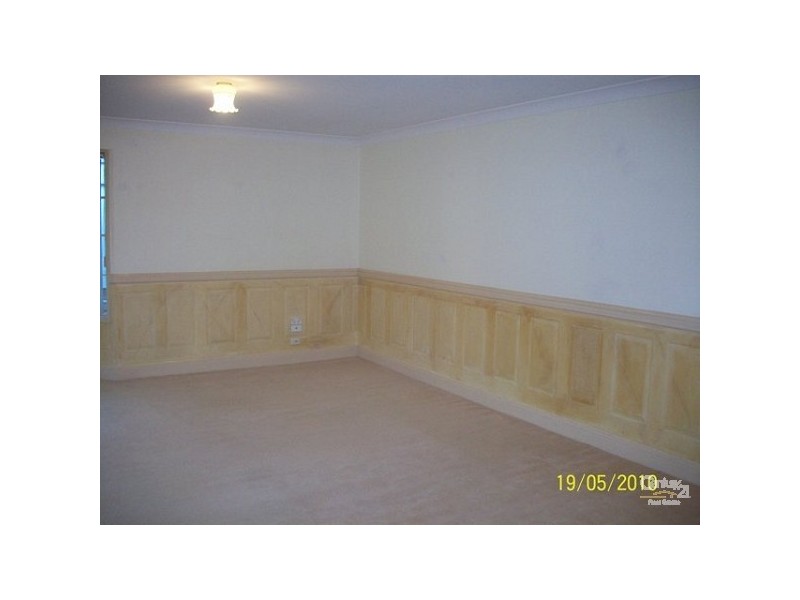 2/12 Freemam Street, Labrador QLD 4215