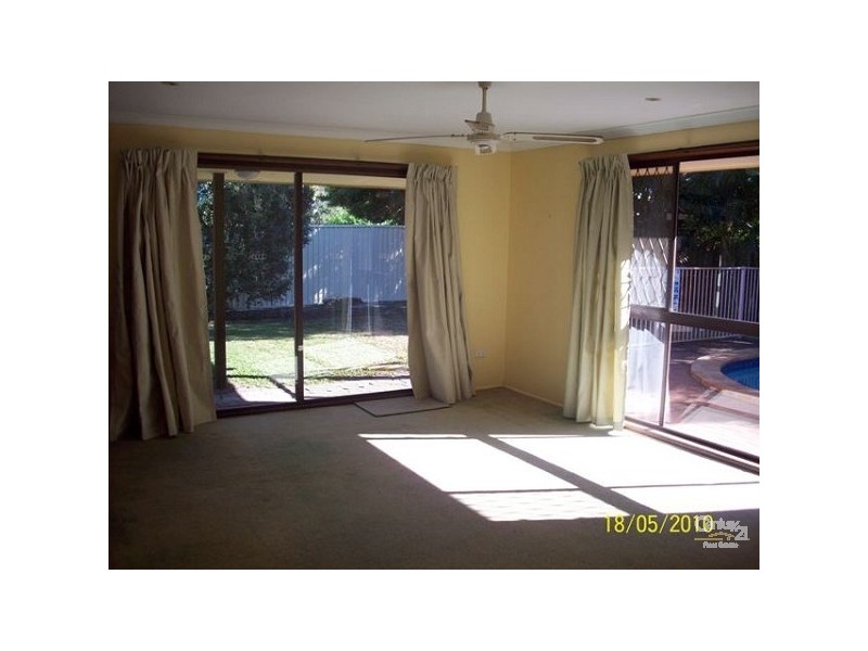 67 Crombie Ave, Bundall QLD 4217