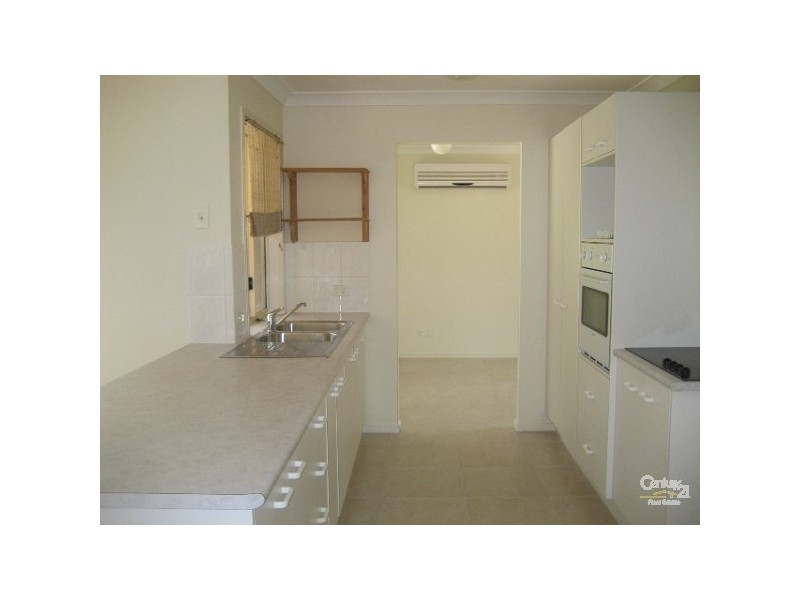 6 Sutton, Parkwood QLD 4214